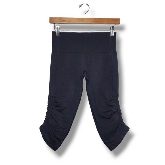 Lululemon Women's Black In The Flow Crop II Size 4 Leggings Activewear Workout - Picture 2 of 6